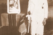 Pamiątkowa fotografia Karola z Pierwszej Komunii Świętej, 1929 rok